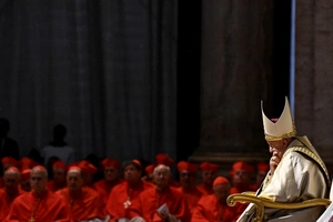 Ватикан изменил правила признания явлений "сверхъестественными"